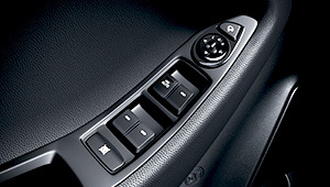 Hyundai i20 Active: Vidro elétrico com função de segurança Hyundai i20 Active: Electric power window with safety function