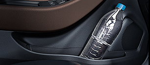 Hyundai i20 Coupe: Frisos de protecção lateral Hyundai i20 Coupe: Frisos de protecção lateral