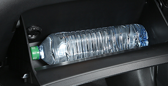 Hyundai i20 Coupe: Porta luvas com sistema de refrigeração