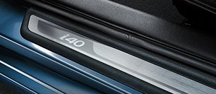 Hyundai i40: Embaladeiras cromadas com o logotipo Hyundai i40: Embaladeiras cromadas com o logotipo