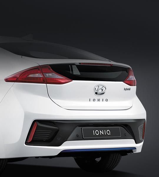 Hyundai ioniq: Vidro traseiro, design do pára-choques e a assinatura em azul