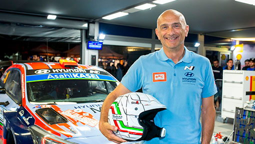 Tarquini vive experiência de condução do Hyundai i20 Coupé WRC
