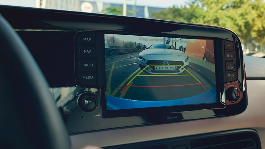 tecnologia-features-04-rear-view-camera