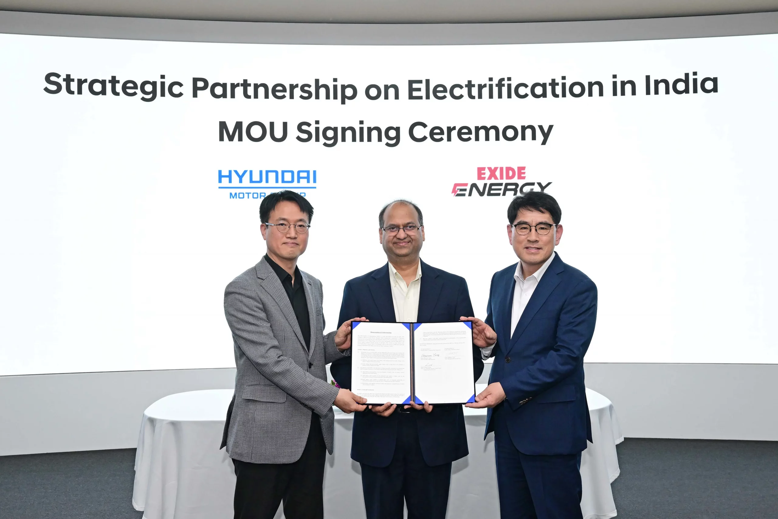 Hyundai parceria exide energy