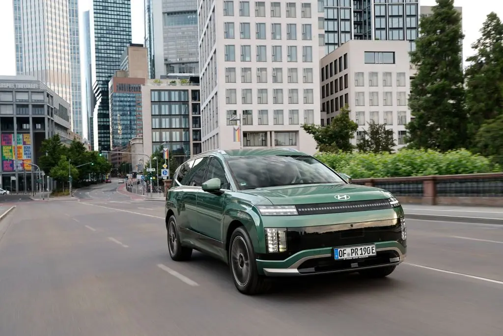 Novo Hyundai IONIQ 9 já está disponível em pré-venda com oferta de pack viagem